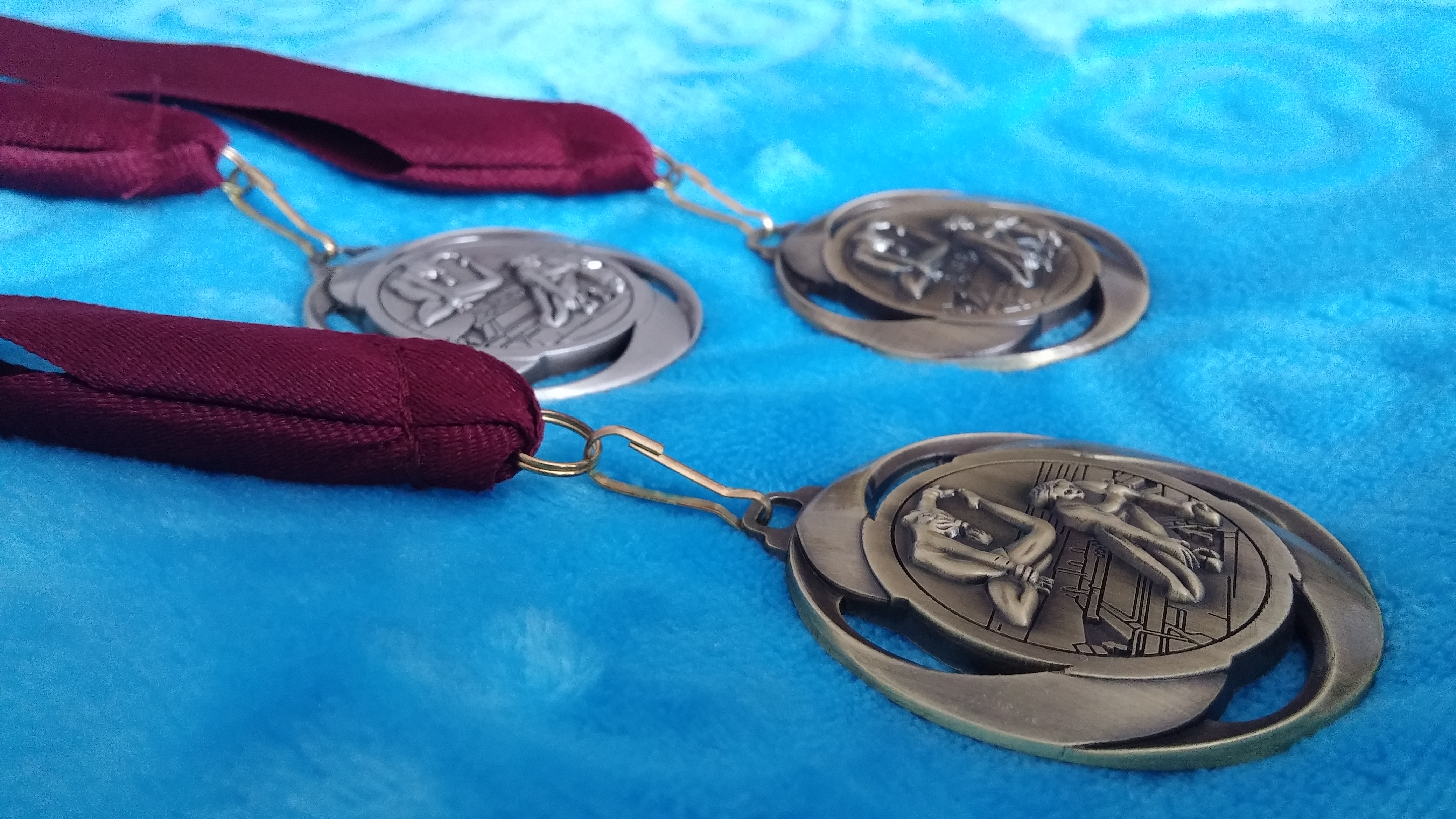 STK Sport - 3 medals at the 2015 Sutton Gymnastics Academy